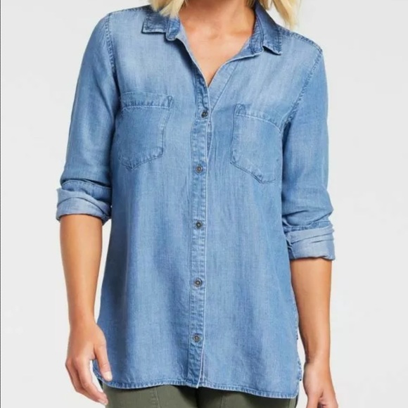 cloth & stone Tops - Cloth and Stone Button Front Shirt XS chambray A31